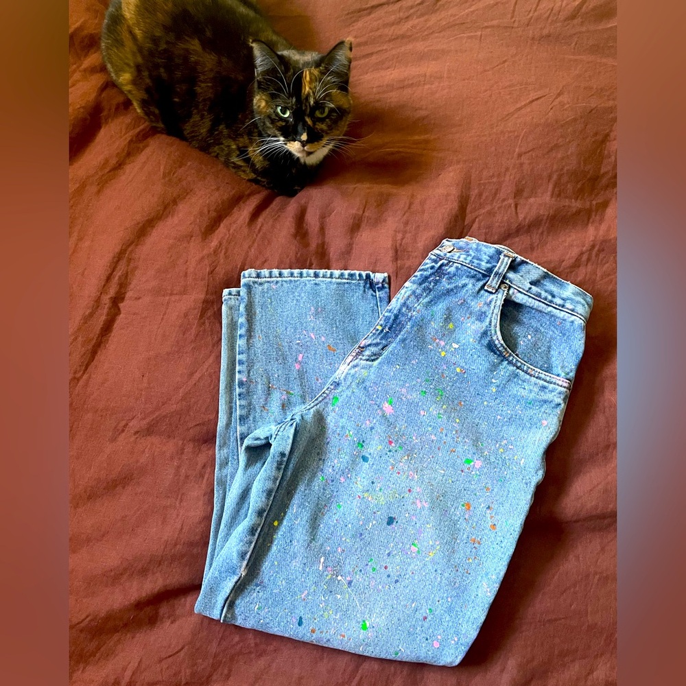 1980’s Vintage Bill Blass Petite paint speckled Mom Jeans! *Approx* size 29P